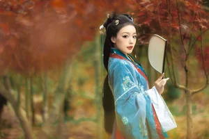 Exploring Contemporary Beauty in Art Language Vol.6385 with the Captivating Qiqi - image 4