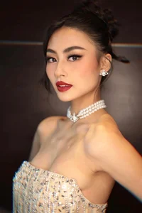 The Captivating Beauty and Career of Miss Cosmo Vietnam Xuan Hanh - image 5