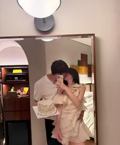 Footballer Thanh Chung Shares Romantic Moments with His Beautiful Wife - image 6