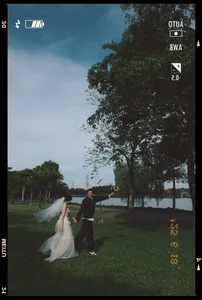 Footballer Thanh Chung Shares Romantic Moments with His Beautiful Wife - image 0