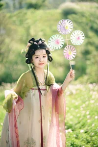YiTuYu Art Language Vol.7285: Xiao Yu's Captivating Portrait Series - image 1