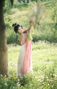 YiTuYu Art Language Vol.7285: Xiao Yu's Captivating Portrait Series - image 15