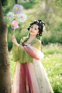 YiTuYu Art Language Vol.7285: Xiao Yu's Captivating Portrait Series - image 10