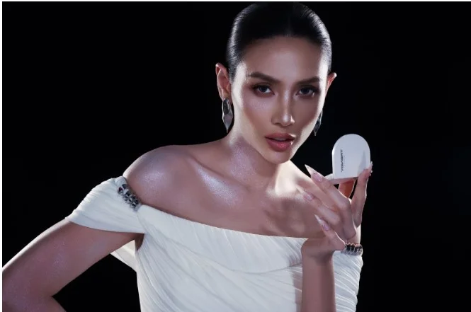 Võ Hoàng Yến High-Fashion Editorial: Iconic Supermodel Style and Glamorous Trendy Beauty Inspiration for Modern Fashion Enthusiasts