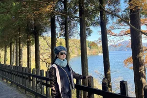 Vietnamese Star Updates: Miss Diem Huong Shines as a Wedding MC in Canada - image 2