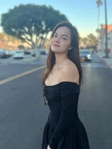 Vietnamese Star Updates: Miss Diem Huong Shines as a Wedding MC in Canada - image 1