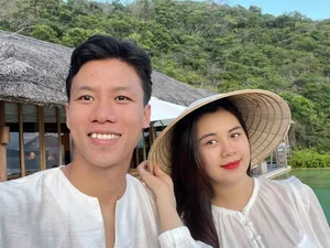 The Happy Lives of Nghe An’s Famous Hot Girls Married to Football Stars - image 2