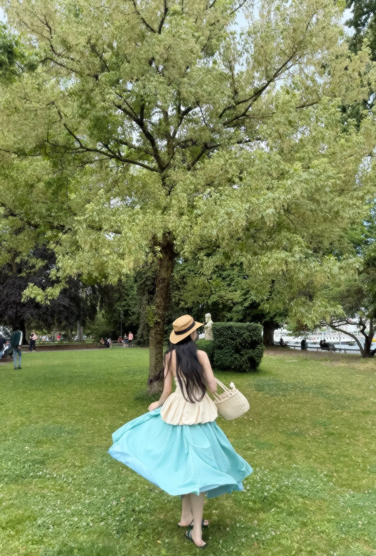 Quyen Linh's Daughter Cinderella Shines as a Muse in Switzerland