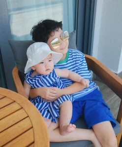 A Hau Tu Anh and Her Daughter Share Sweet Moments in Matching Outfits - image 5