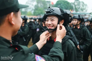 The Viral Beauty of the Girl Leading the Historic Dien Bien Phu Parade - image 7