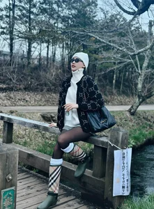 Bui Quynh Hoa Luxury Fashion Style Draws Comparisons to Icon Ho Ngoc Ha - image 5