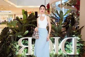 Bui Quynh Hoa Luxury Fashion Style Draws Comparisons to Icon Ho Ngoc Ha - image 7