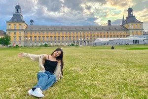 Scholarship Hunter Earns 250 Million to Fund Parents' Europe Trip - image 2