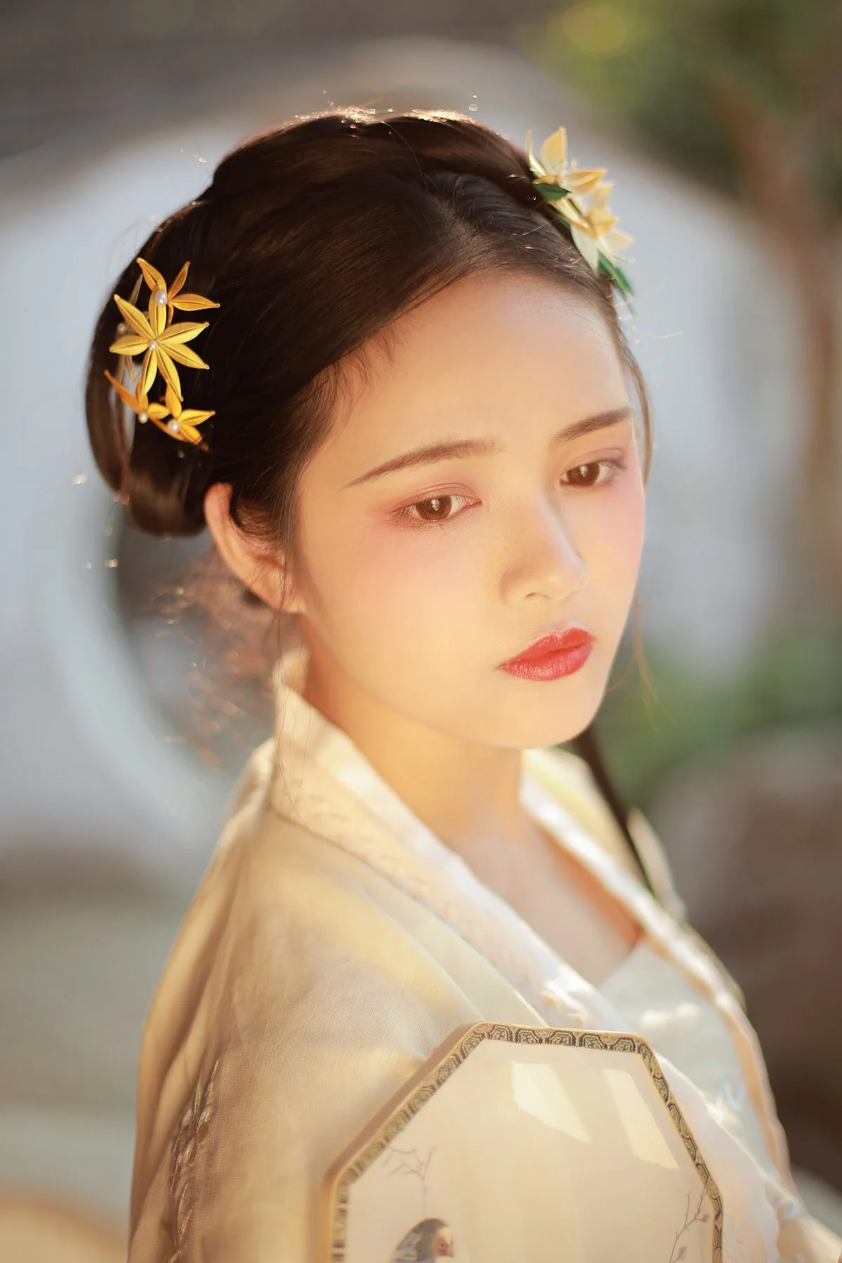 Elegant Visuals in YiTuYu Art Language Vol.4565 Xi Mu Ruo Ying Collection
