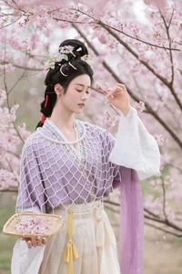 Sophisticated Artistry: YiTuYu Art Language Vol.6800 with Ren Jian Yue-su Chen - image 28