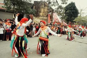 The Unique Bong Dance of Trieu Khuc Village: A Vibrant Vietnamese Cultural Tradition - image 4