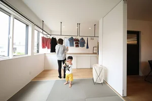 30+ Creative Indoor Laundry Drying Solutions for Modern Small Homes - image 19