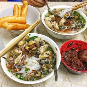 7 Best Snail Noodle Soup Spots in Hanoi You Must Try - image 6