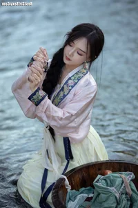 Art Language Vol.4050: Su Mei Zai Lu Shang - A Visual Journey with YiTuYu - image 3