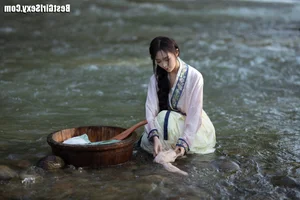 Art Language Vol.4050: Su Mei Zai Lu Shang - A Visual Journey with YiTuYu - image 1