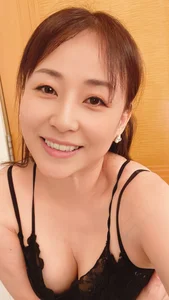 Sayuri Takanashi: The Ageless Elegance of the 34-Year-Old Japanese Icon - image 9