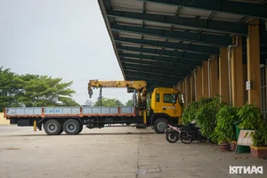 The Abandoned and Dust-Covered Bus Station of Da Nang - image 1