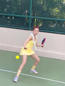 Vibrant Sporty Chic: MC Thanh Thanh Huyen Glows on the Pickleball Court - image 5