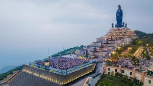 Exploring Ba Den Mountain: The Emerging Spiritual Tourism Hub for International Travelers - image 2