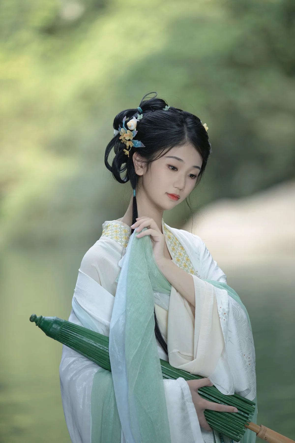 Charming and Playful: YiTuYu Art Language Vol.6440 Featuring Xi Xi