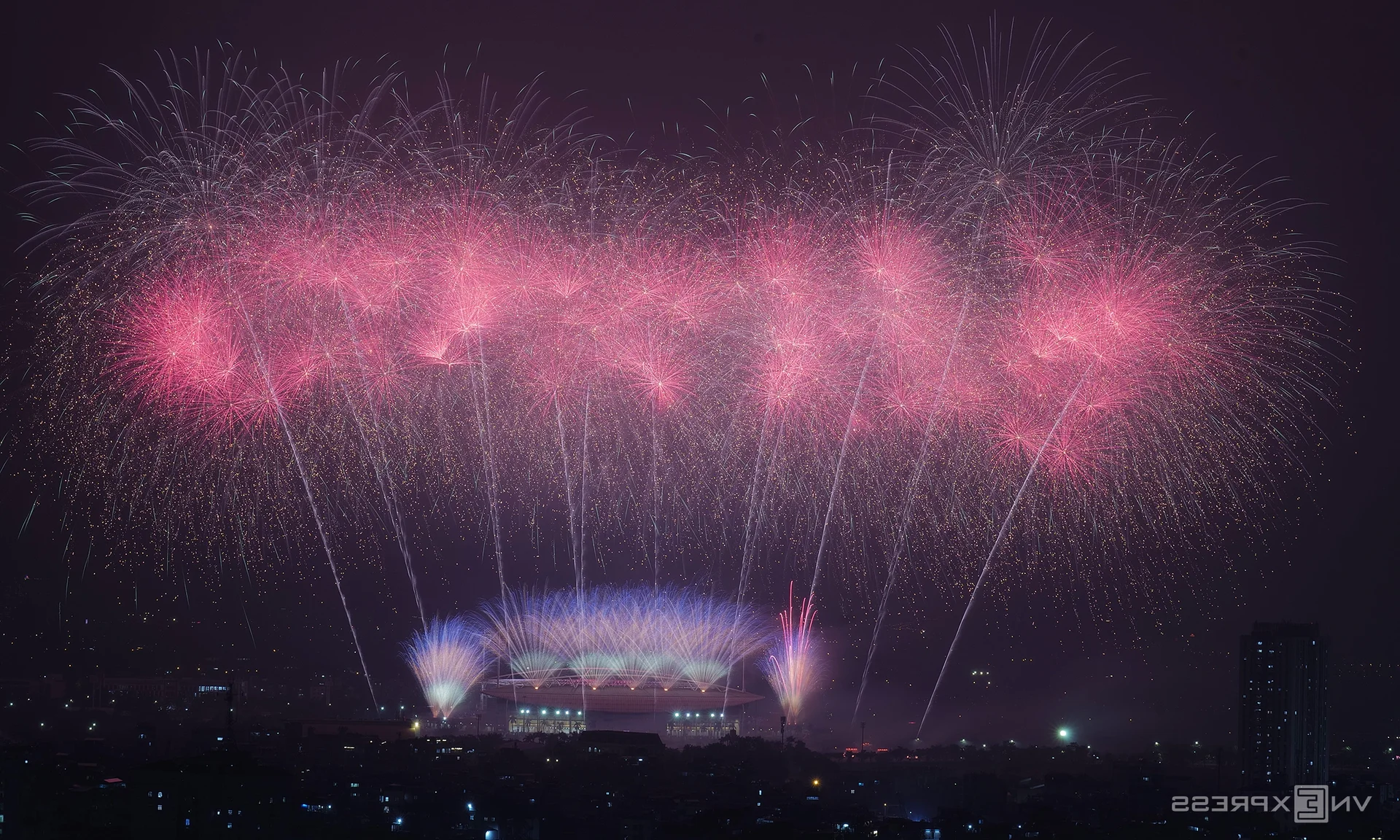 Spectacular Display: 10,000 Fireworks Light Up the Hanoi Sky