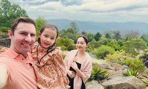Phan Hiển and Khánh Thi: A Humorous Glimpse into Family Life - image 3