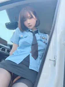 Coser Kenken - Fantia 2023.11 Part01: Meet the Adorable Police Girl in Captivating Cosplay - image 3