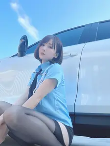 Coser Kenken - Fantia 2023.11 Part01: Meet the Adorable Police Girl in Captivating Cosplay - image 7