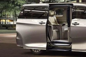 Experience the Ultimate Luxury Travel with the New 2026 Lexus LM Luxury Minivan: The Pinnacle of Executive Comfort and Japanese Craftsmanship - image 1