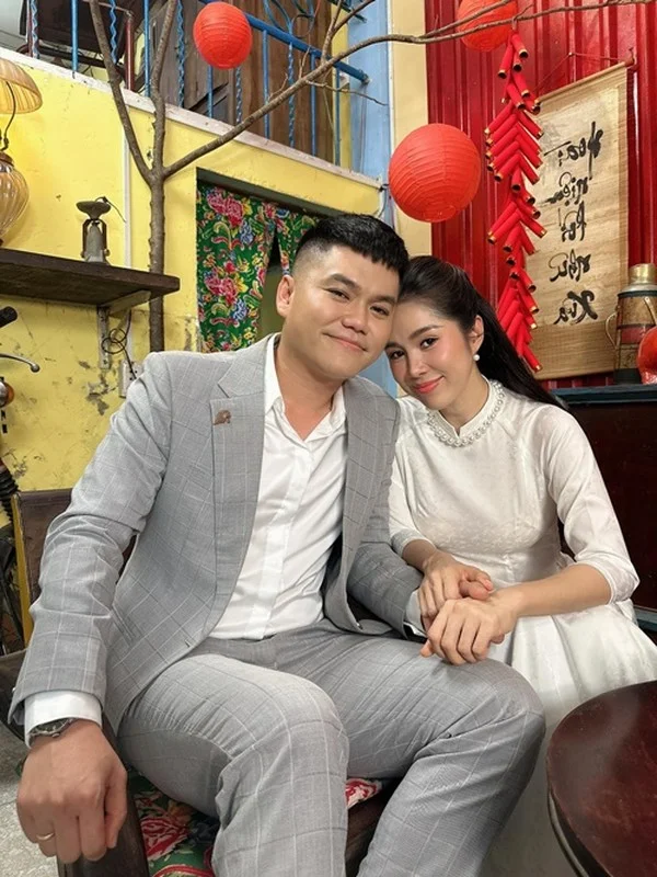 Vietnamese Celebrities Show Off Unique Valentine's Day Gifts