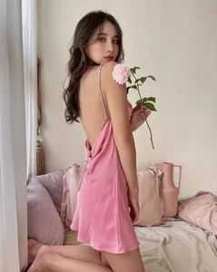 Elegant Backless Fashion Trends: A Stunning Gallery of Sophisticated and Bold Summer Styles - image 5