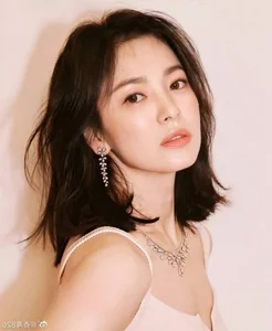 Song Hye Kyo: The Ageless Beauty and South Korean Screen Icon - image 0