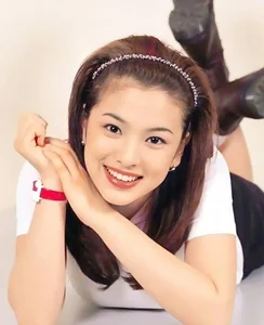 Song Hye Kyo: The Ageless Beauty and South Korean Screen Icon - image 9