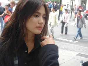 Song Hye Kyo: The Ageless Beauty and South Korean Screen Icon - image 7