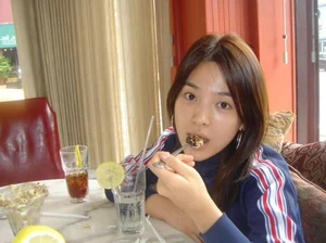 Song Hye Kyo: The Ageless Beauty and South Korean Screen Icon - image 2