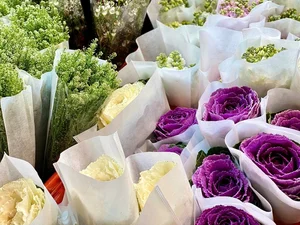Affordable Imported Flowers Trend for Lunar New Year 2025 - image 0