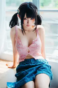 Coser Chunmomo's Dreamy Selfie Moments Part02: Captivating Beauty by the Window - image 0