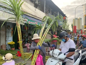The Unique Once-a-Year Sugarcane Market Tradition in Ho Chi Minh City - image 1