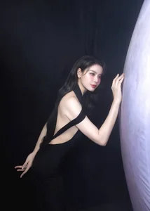 Truong Quynh Anh Captivates Fans with Stunning Visuals: A Deep Dive into Her Radiant Style and Career - image 8