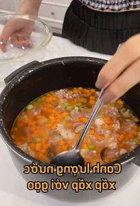 Office Workers Embrace Easy Rice Cooker Mixed Rice Recipe by Hoang Bach's Wife - image 2
