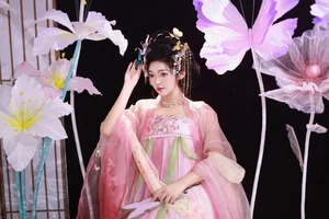 Stunning Visuals of KaiLin Jiang in YiTuYu Art Language Vol.5575 Collection - image 39