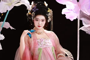 Stunning Visuals of KaiLin Jiang in YiTuYu Art Language Vol.5575 Collection - image 1