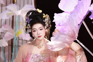 Stunning Visuals of KaiLin Jiang in YiTuYu Art Language Vol.5575 Collection - image 13