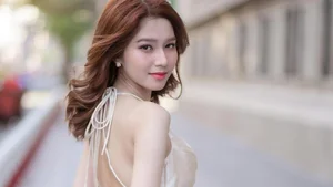Captivating Beauty: Pure and Elegant Portraits of Modern Vietnamese Women - image 79