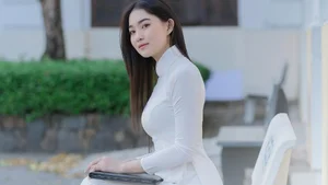 Captivating Beauty: Pure and Elegant Portraits of Modern Vietnamese Women - image 84